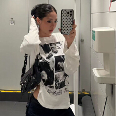 批发黑白复古人像拼接印花长袖T恤女秋季潮酷<b class='q'>街头</b>风宽松休闲百搭上衣