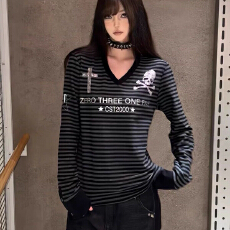 批发视觉系条纹正肩长袖t恤女早秋新款骷髅烫钻显瘦宽松v领亚文化上衣