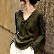 批发复古绿色V领系带<b class='q'>长袖</b>t恤女2026秋季<b class='q'>大码</b>胖MM气质收腰显瘦套头小衫