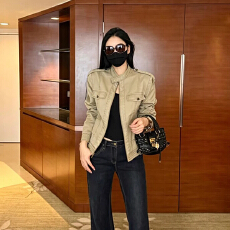 批发美式复古做旧立领短外套女早秋季新款修身收腰机车服上衣工装夹克