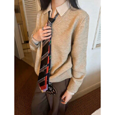 批发美式复古高级感慵懒风假两件V领套头毛衣女秋冬季宽松polo<b class='q'>针织</b>衫