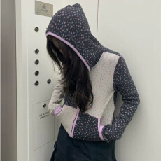 批发小众<b class='q'>碎花</b>色拼接连帽卫衣女早秋薄款撞色紫边拉链开衫甜妹显瘦外套