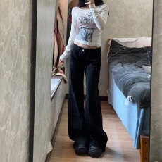 批发美式复古黑色牛仔裤女春秋新款中低腰显瘦直筒不贴腿微喇叭裤子