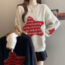 批发实拍2025年秋<b class='q'>冬</b>大码女装字母提花圆领套头毛衣胖MM宽松针织上衣女