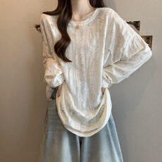 批发实拍2026年秋季新款<b class='q'>大码</b>女装长袖圆领套头破洞T恤胖MM宽松上衣女