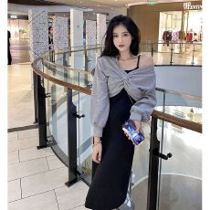 批发春秋2025新款套装扭折<b class='q'>卫衣</b>上衣+吊带裙连衣长裙两件套女甜辣裙子