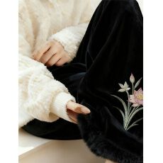 批发金丝绒复合贝贝绒 新中式刺绣花朵丝绒阔腿<b class='q'>裤</b><b class='q'>高腰</b><b class='q'>气质</b>加绒休闲<b class='q'>裤</b>