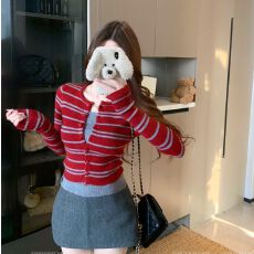 撞色条纹假两件拼接针织衫女冬季修身长袖毛衣设计感显瘦打底上衣