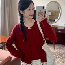 批发红色针织背心开衫套装2026年春季新款气质软糯<b class='q'>两件套</b>