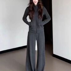 批发2026超火小香风高级感独特漂亮ootd又a又飒早秋穿搭运动一整套装