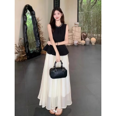 批发御姐风情万种<b class='q'>钉珠</b>无袖<b class='q'>连衣裙</b>女夏季2026新款小众设计感大裙摆长裙