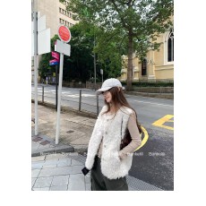 批发秋冬新款皮毛一体环保<b class='q'>皮草</b>马甲女加厚保暖羊羔毛<b class='q'>外套</b>无袖坎肩背心