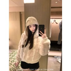 批发环保水貂毛皮草女短款2025冬季新款连帽加厚小个子毛毛绒外套<b class='q'>大衣</b>