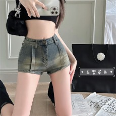 批发复古高腰弹力牛仔短<b class='q'>裤</b>女夏季2026新款修身显瘦辣妹a字<b class='q'>提</b><b class='q'>臀</b>热<b class='q'>裤</b>子