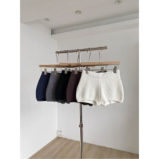 批发韩系简约<b class='q'>时尚</b>百搭针织短裤秋冬新款高腰显瘦外穿a字热裤打底靴裤