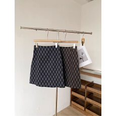 批发秋冬新款<b class='q'>韩</b>版复古时髦百搭学院<b class='q'>风</b>格纹半身裙修身遮跨中裙