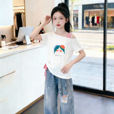 批发<b class='q'>女</b><b class='q'>童</b>露肩短袖<b class='q'>t</b><b class='q'>恤</b>夏季新款儿童斜领抽绳上衣中大童韩版设计感短袖