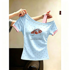 批发女童设计感波点斜肩t恤夏季新款洋气韩系多巴胺波点短袖T恤