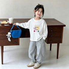 批发纯棉女童<b class='q'>长袖</b><b class='q'>T</b><b class='q'>恤</b>春秋新款韩版儿童洋气<b class='q'>宝宝</b>时髦百搭上衣
