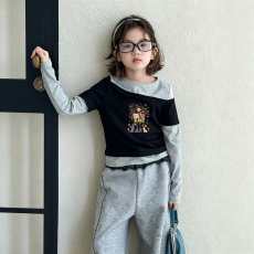批发<b class='q'>女</b><b class='q'>童</b>韩版长袖T恤春秋新款修身拼接假两件百搭洋气打底衫