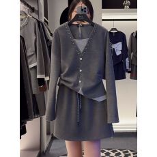 批发<b class='q'>秋</b>装穿搭一整套女时尚高级感假两件设计长袖上衣+A字短裙两件套装