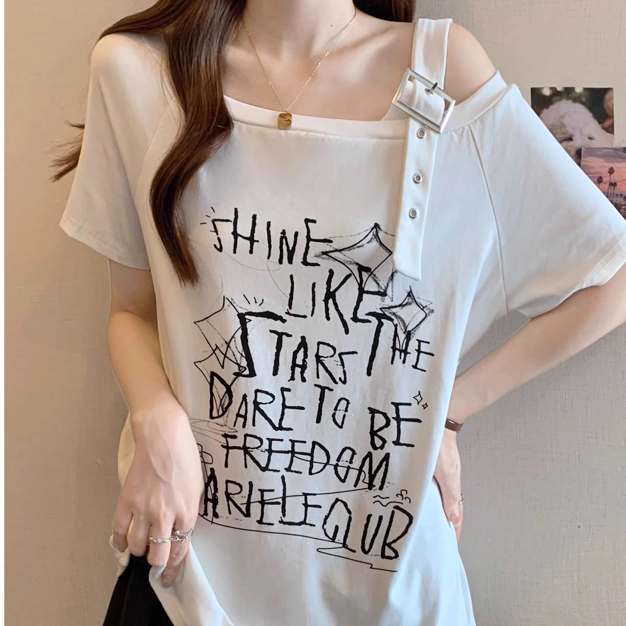 MY10977# 韩版大码胖妹妹新款字母涂鸦斜肩吊带短袖T恤女夏季甜酷显瘦上衣女裝貨源服裝批發