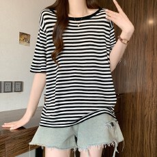 批发实拍慵懒风<b class='q'>条纹</b>短袖<b class='q'>T</b><b class='q'>恤</b>女夏季圆领宽松百搭针织前后两穿上衣