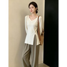 批发实拍大码正肩V领长袖T恤女秋季遮屁股<b class='q'>胖</b><b class='q'>MM</b>修身侧开叉上衣打底衫