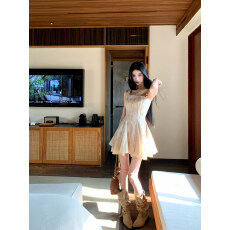 批发Barb Chill【3/18春夏新品】扎染印花吊带连衣裙设计感不对称肩带