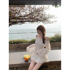 批发白水女 薇薇安小姐 A<b class='q'>字</b>褶皱吊带裙女春夏韩系纯欲度假风连衣裙