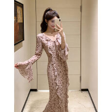 批发法式气质长裙塔莉亚时髦度假风荷叶边系带<b class='q'>喇叭袖</b>开叉印花<b class='q'>连衣裙</b>女