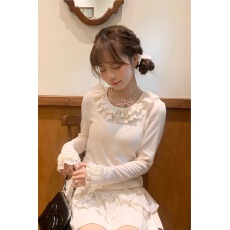 杏色蕾丝边圆领长袖T恤女冬季2025秋新款喇叭袖收腰内搭短款上衣