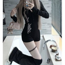 批发甜酷黑色长袖<b class='q'>连体</b>裤女夏秋季外穿<b class='q'>连体</b>衣修身收腰显瘦辣妹短裤i