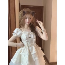 批发法式初恋泡泡袖<b class='q'>连衣裙</b>女夏季设计感蛋糕裙小个子收腰公主