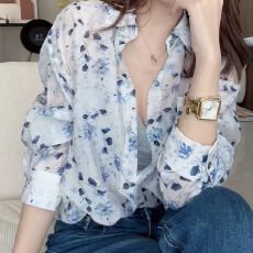 批发港风气质碎花长袖防晒衬衫女款夏季2026新款减龄好看的<b class='q'>雪纺衫</b>上衣