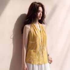 批发巨好看的挂脖上衣外穿美背黄色吊带夏季<b class='q'>女</b>装2026超火内搭无袖背心