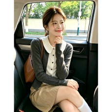 批发灰色假两件长袖开衫外套女装秋冬季高级感娃娃领拼接衬衫<b class='q'>毛衣</b>上衣