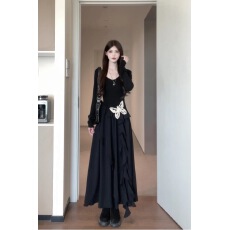 批发松本丧丧蝴蝶裙小黑裙不规则裙边纯色长袖连衣裙收腰