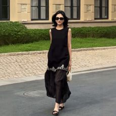 批发法式高级感无袖<b class='q'>连衣裙</b>女2026夏季新款宽松设计感网纱拼接背心长裙