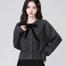 批发高级波点灰色毛衣女秋冬设计感短款<b class='q'>针织衫</b>上衣