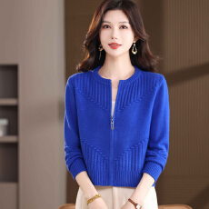 批发宝蓝色圆领提花针织<b class='q'>开衫</b>女中年妈妈2026春秋气质短款外搭毛衣外套