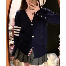 批发藏青色v领针织开衫<b class='q'>外套女</b>秋季韩系学院风毛衣显瘦内搭打底衫上衣