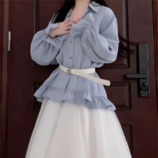 批发法式木耳边腰带蓝色衬衫女2025新款春秋宽松长袖设计感中长款<b class='q'>上衣</b>