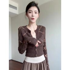 批发美拉德咖色圆领<b class='q'>镂空</b>毛衣外套女2025早秋秋季韩系针织开<b class='q'>衫</b>上衣