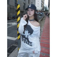 批发原版面料 薄款长袖t恤女夏季人像印花<b class='q'>白色</b>防晒罩衫宽松慵懒风上衣