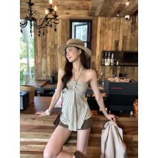 批发红人馆吊带背心<b class='q'>女</b>夏外穿辣妹穿搭露背短款条纹抹胸无袖挂脖上衣<b class='q'>女</b>