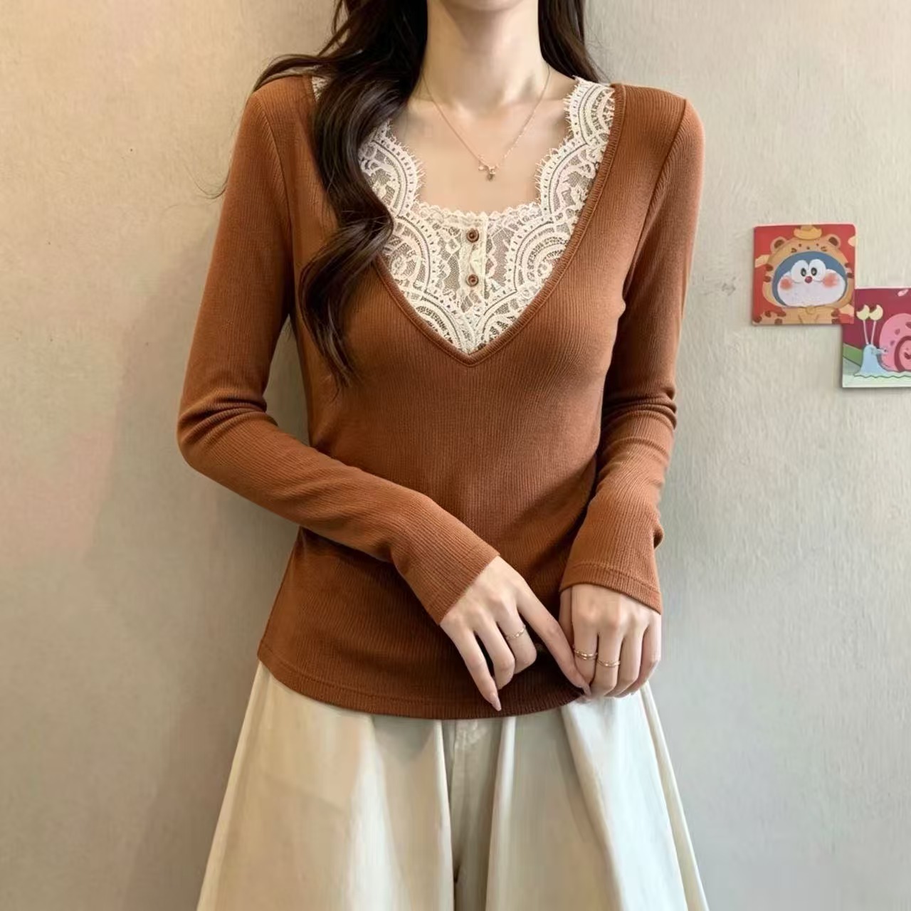 大码女装秋季新款设计感领口拼接蕾丝时尚显瘦长袖打底 服裝批發女裝批發服飾貨源