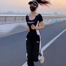 批发黑色休闲运动套装时尚减龄洋气时髦健身跑步瑜伽短袖卫裤两件套