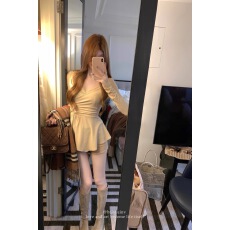 批发白水女 姐姐感 法式v领长袖打底衫&<b class='q'>短裤</b>女秋冬氛围感套组