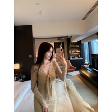 批发THE SWAN司凰轻奢 爱穿的日常款精致磨毛蕾丝针织上衣半身裙<b class='q'>套装</b>